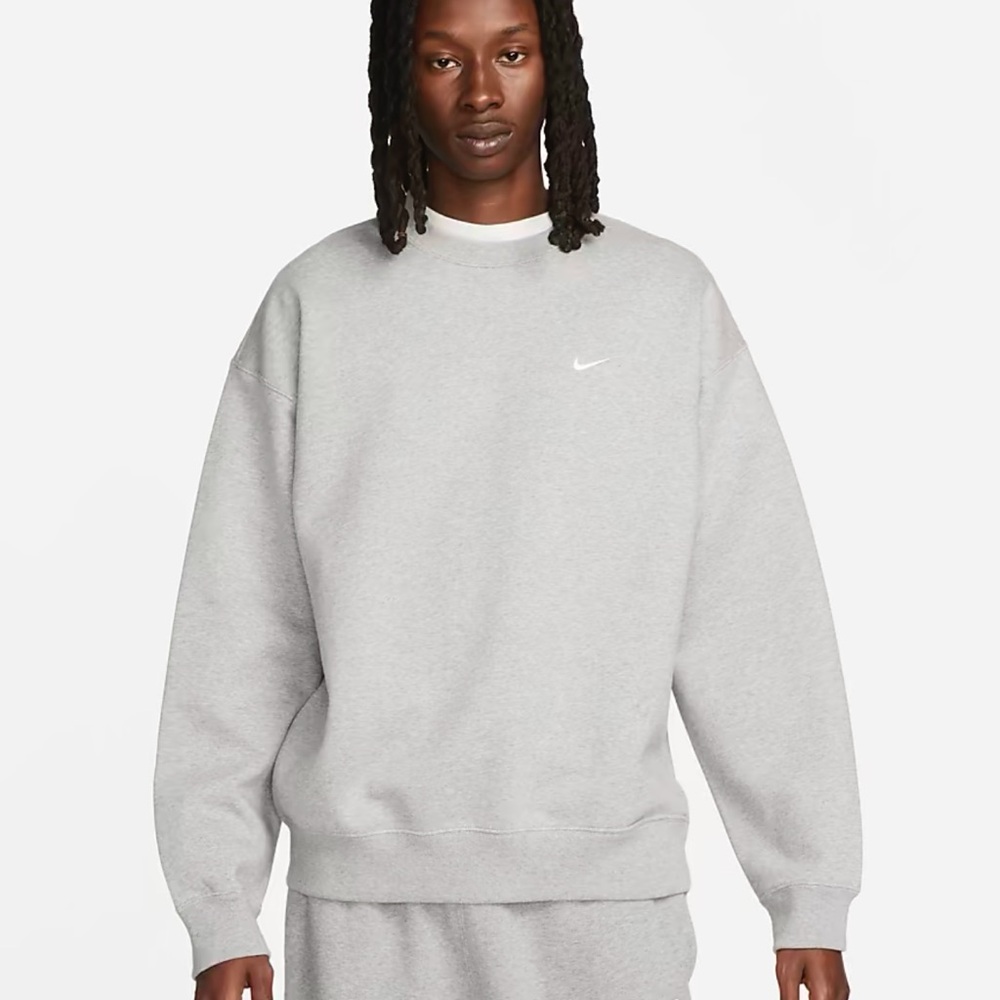 Nike Solo Swoosh Men's Classic Black Crewneck Sweater